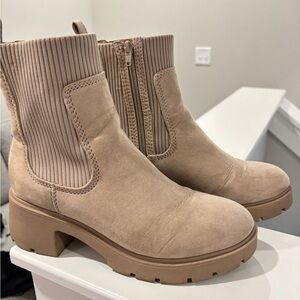 Women No Boundaries Tan Ankle Boots Size 9